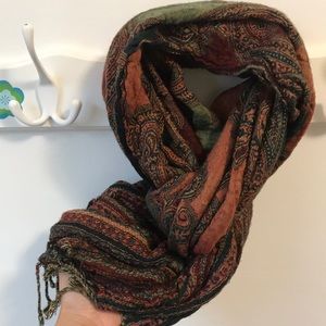 3/$25💎Cute scarf